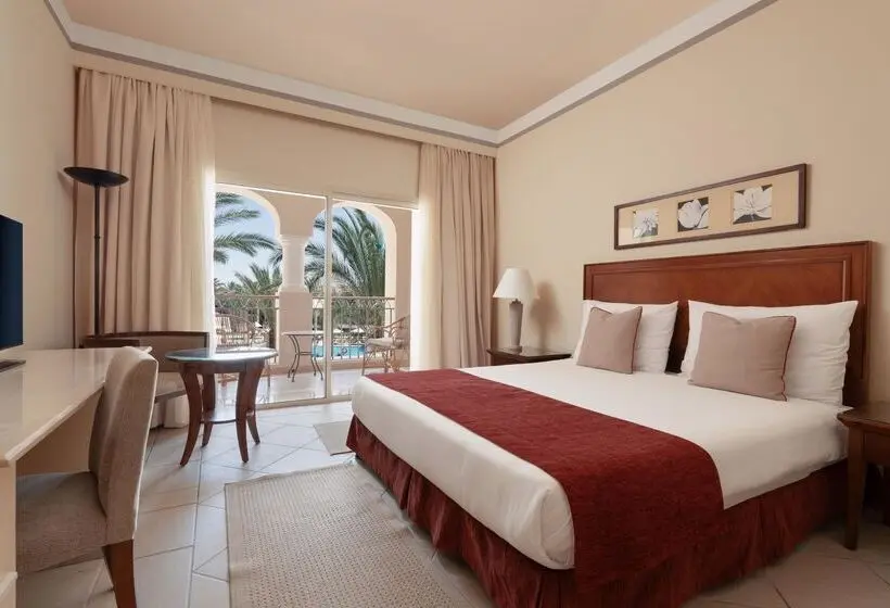 هتل Jaz Almaza Beach Resort, Almaza Bay