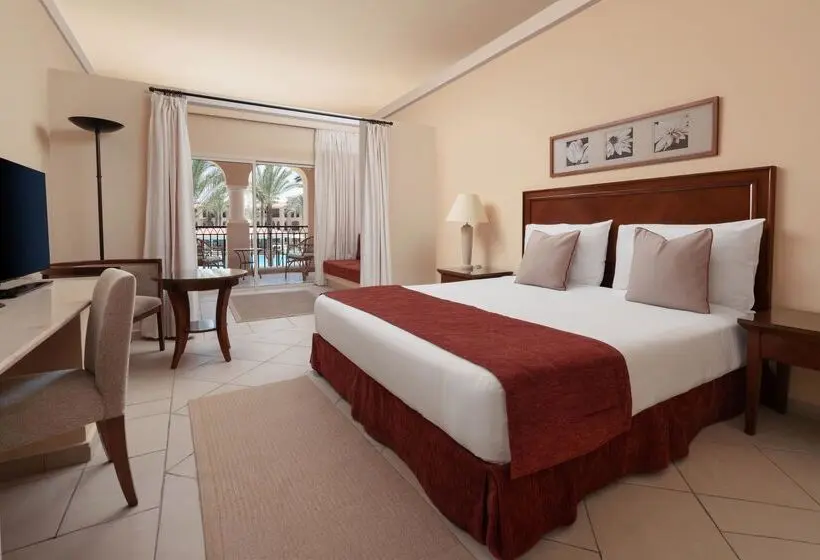 هتل Jaz Almaza Beach Resort, Almaza Bay