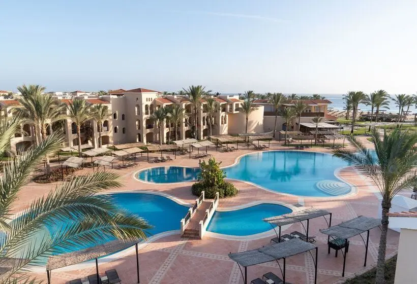 هتل Jaz Almaza Beach Resort, Almaza Bay