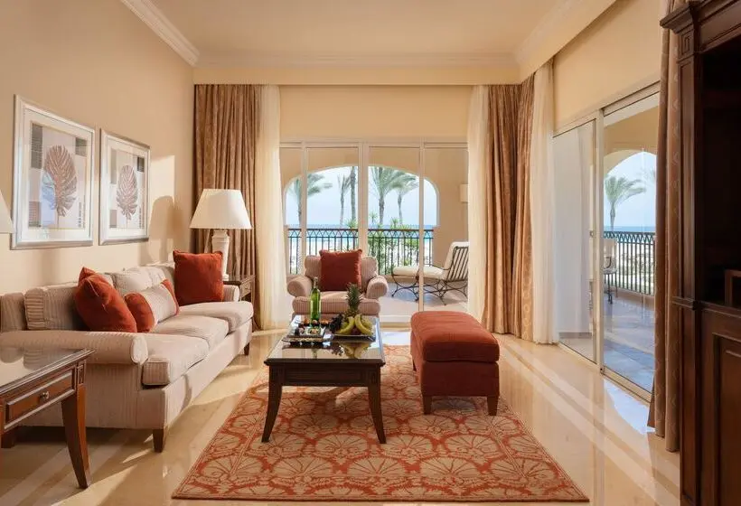 هتل Jaz Almaza Beach Resort, Almaza Bay