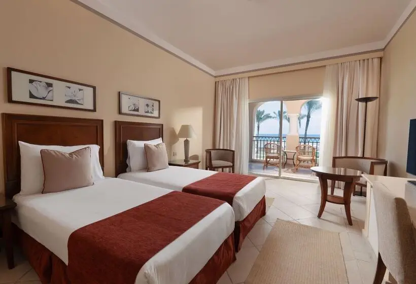 هتل Jaz Almaza Beach Resort, Almaza Bay