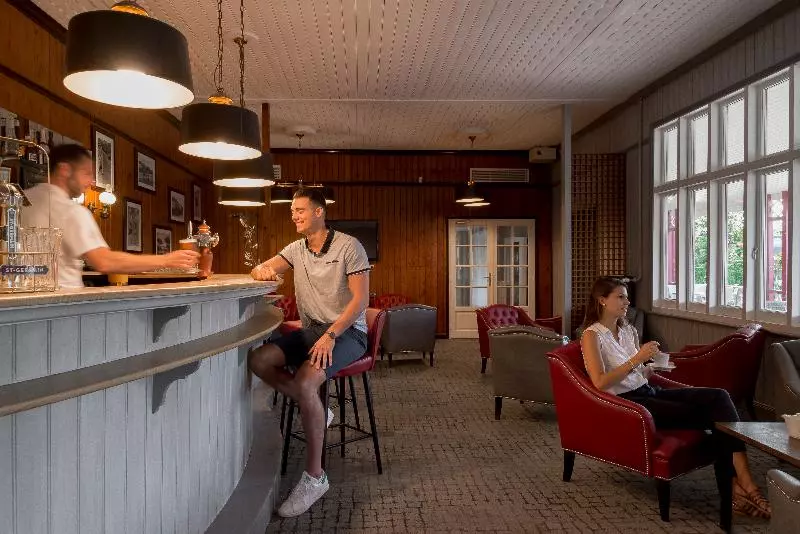 ホテル Golf Hôtel De Valescure & Spa Nuxe