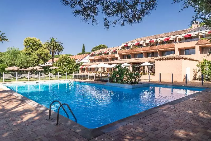 ホテル Golf Hôtel De Valescure & Spa Nuxe