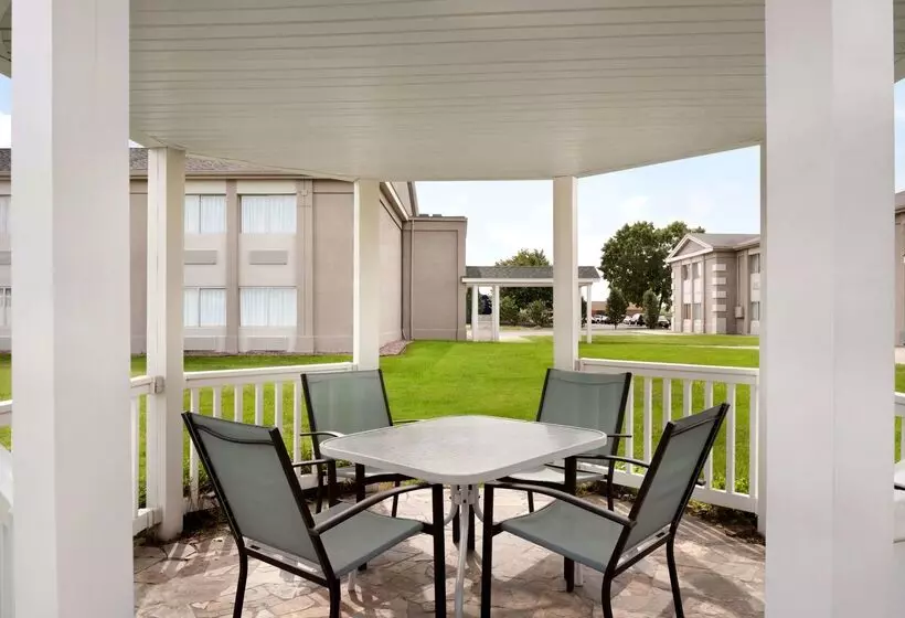 호텔 Super 8 By Wyndham Des Moines