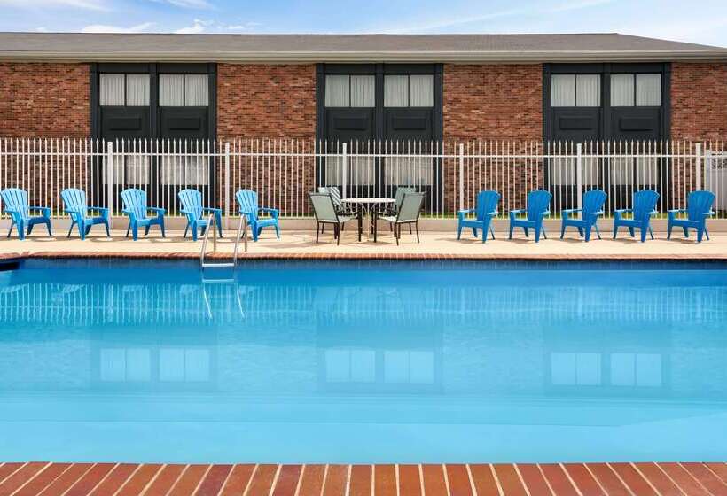 Szálloda Super 8 By Wyndham Des Moines