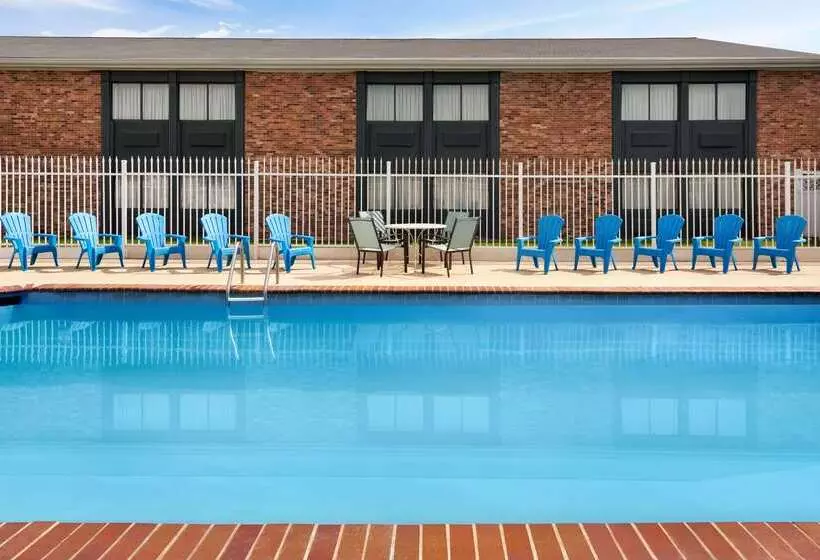 호텔 Super 8 By Wyndham Des Moines