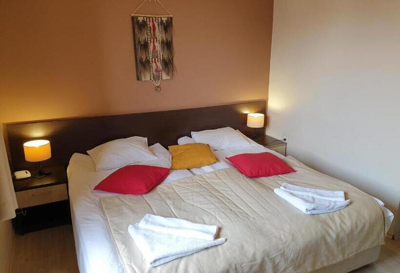 Banderitsa Apartments With Kitchen & Bbq