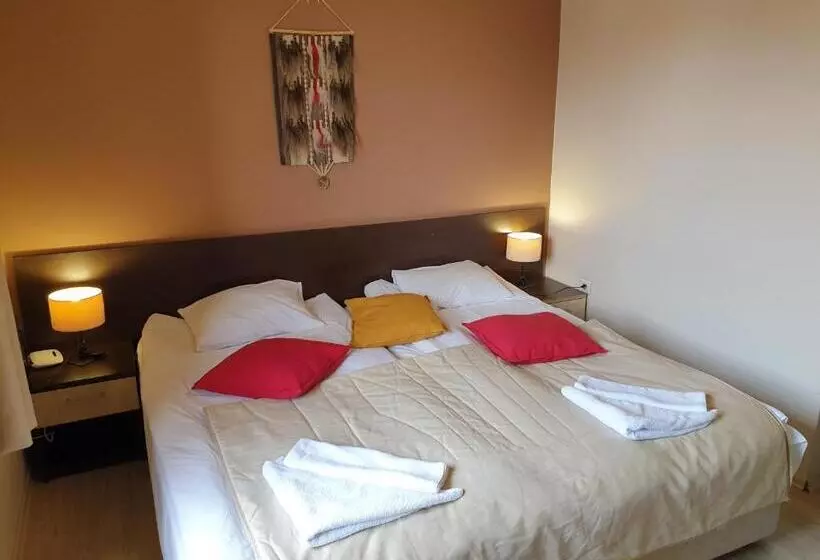 Banderitsa Apartments With Kitchen & Bbq