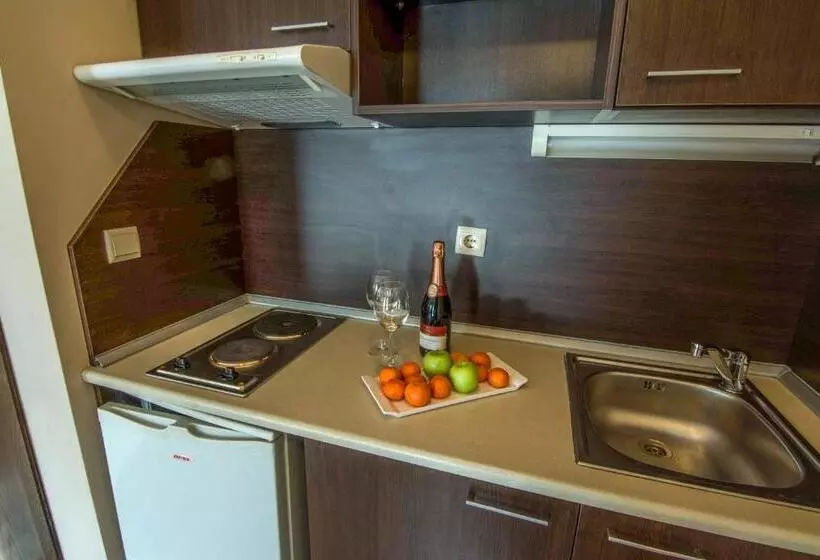 Banderitsa Apartments With Kitchen & Bbq