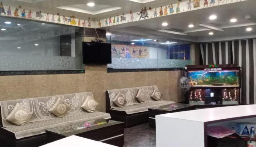 فندق Metro Inn