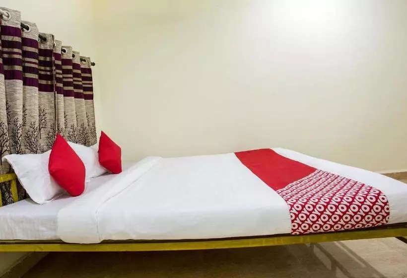 Hotelli Oyo 33356 Nanas Holiday Home