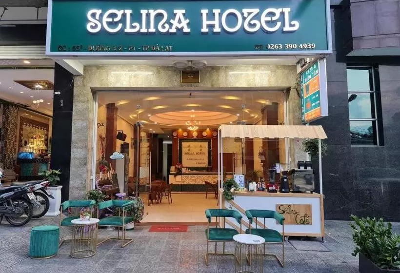 هتل Selina