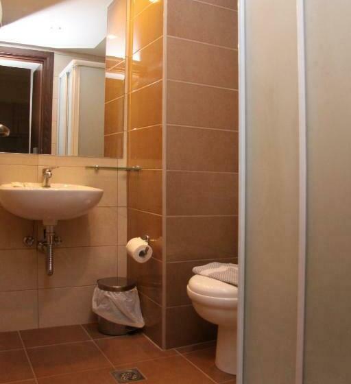 Agela Hotel & Apartments