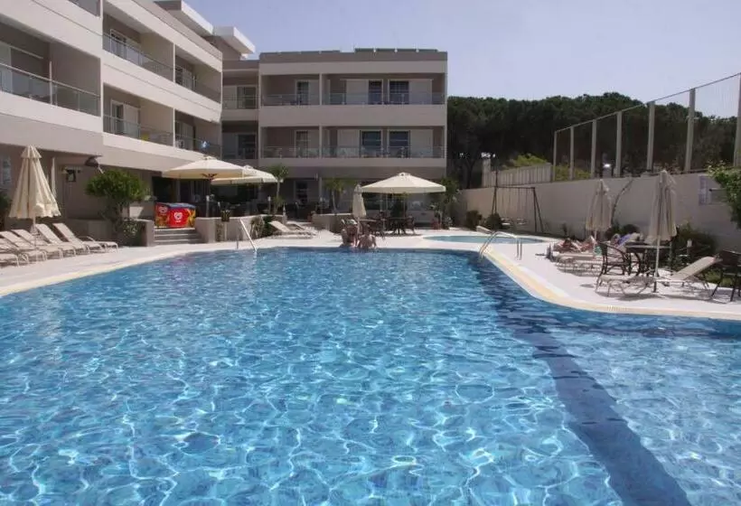 Agela Hotel & Apartments
