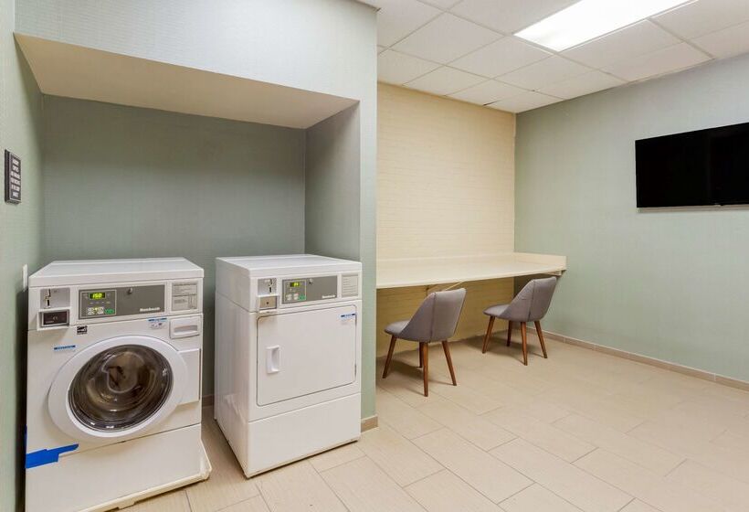 فندق Best Western Plus Cary   Nc State