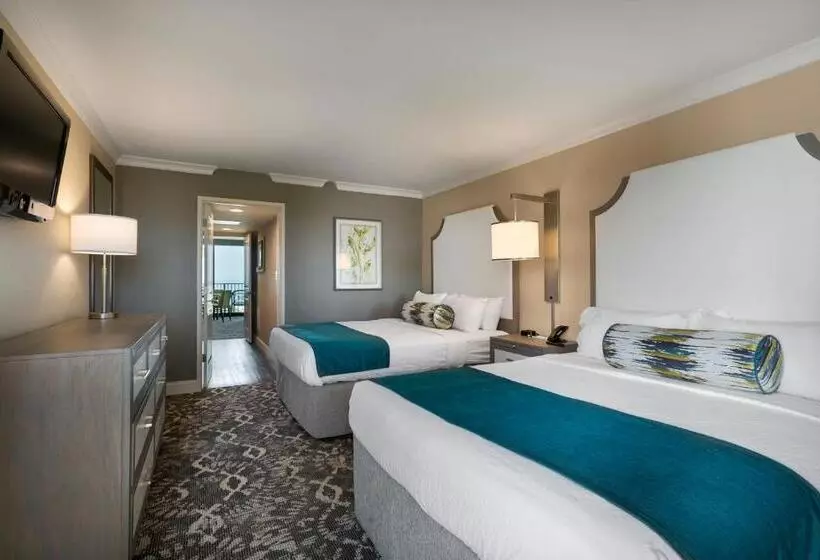 فندق Breakers Resort