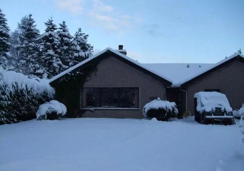 Hotel Eriskay B&b And Aviemore Glamping