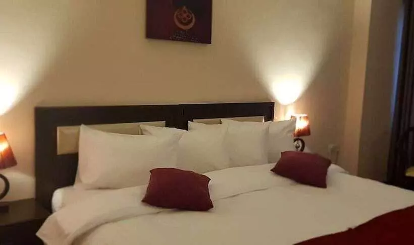 هتل The Signature