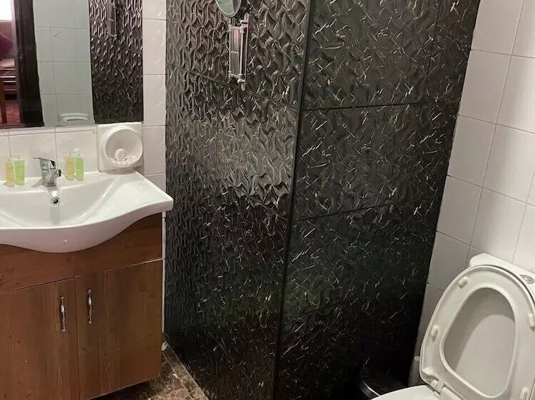 هتل The Signature