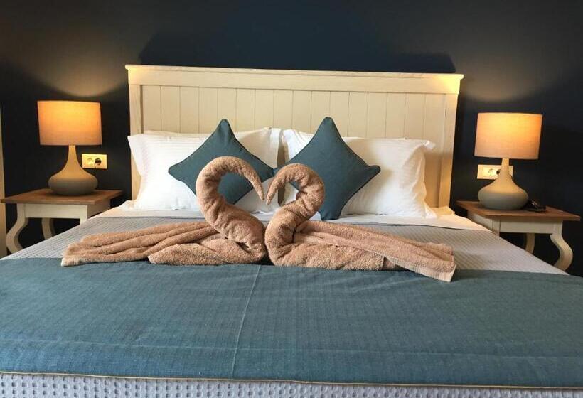 Hotel Kassandra Mare