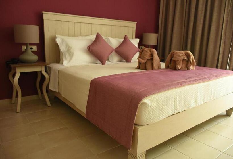 Hotel Kassandra Mare