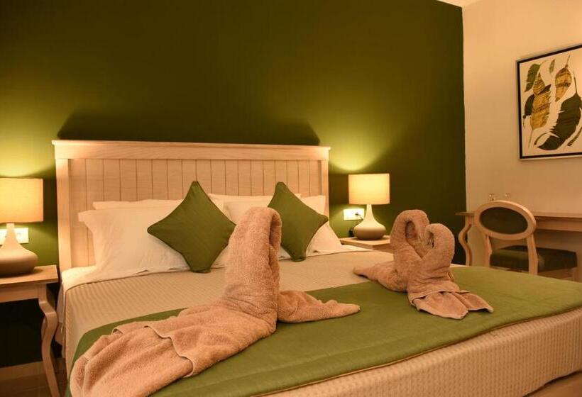 Hotel Kassandra Mare