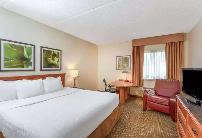 هتل La Quinta Inn & Suites By Wyndham Jacksonville Mandarin