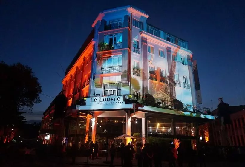 Le Louvre Hotel & Spa
