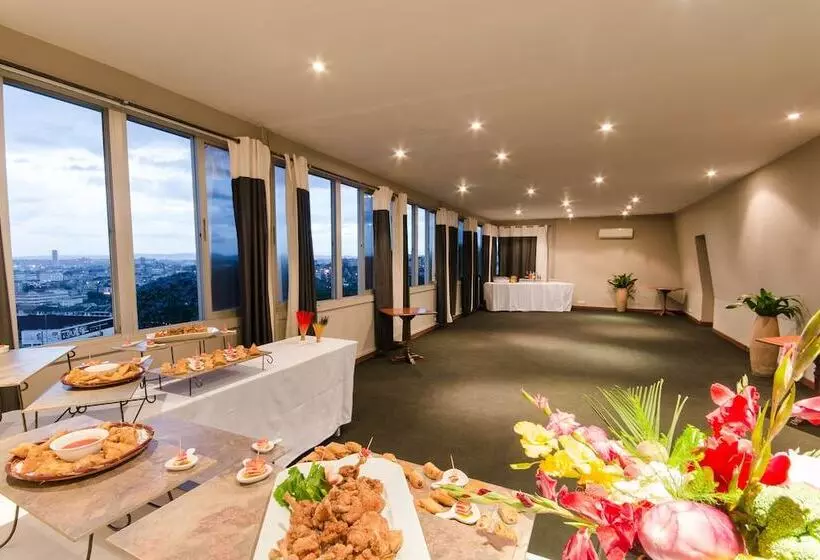 Le Louvre Hotel & Spa