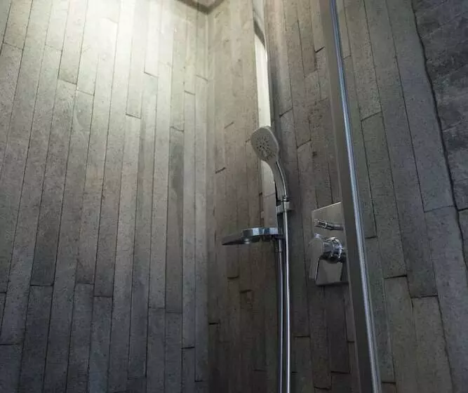 Le Louvre Hotel & Spa