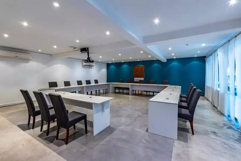 Le Louvre Hotel & Spa