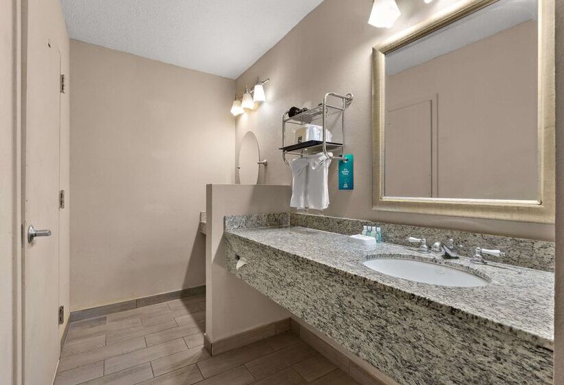 酒店 Quality Inn Wayne Fairfield Area