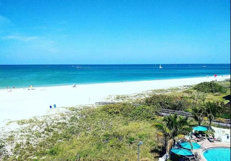 ホテル Sunset Vistas Two Bedroom Beachfront Suites