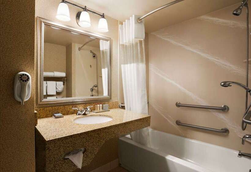 בית מלון כפרי Wingate By Wyndham Louisville East