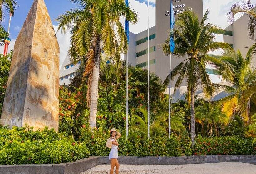 منتجع Grand Oasis Palm