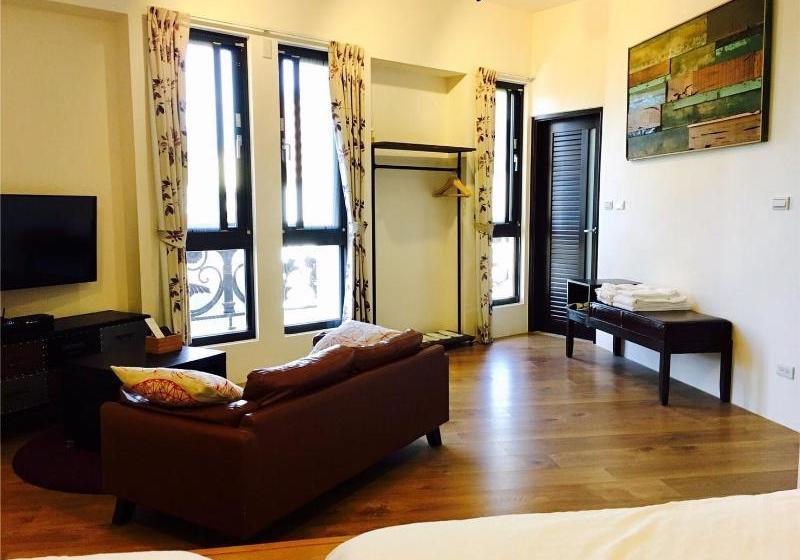 Hotell Traveler Home