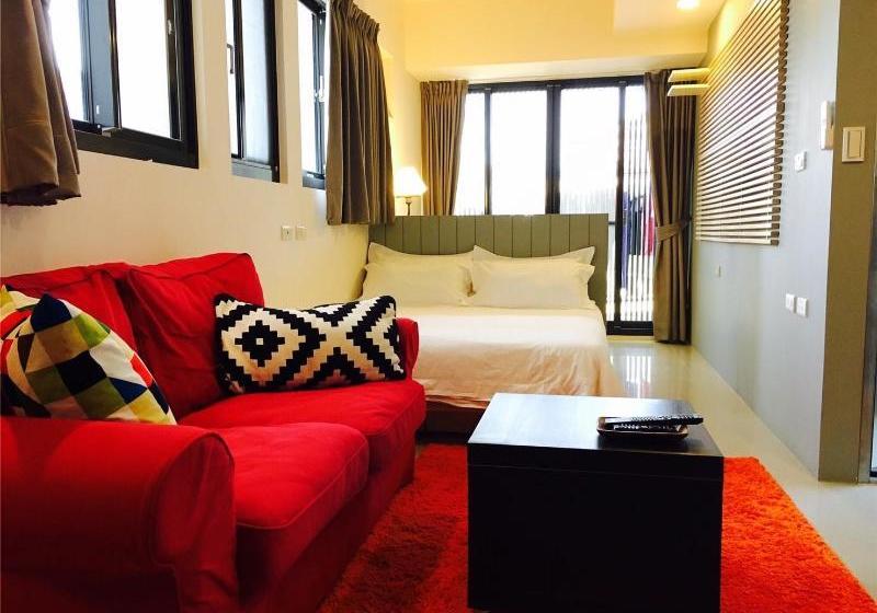 Hotell Traveler Home