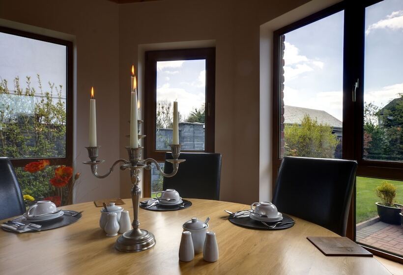 צימר Oranhill Lodge Guesthouse