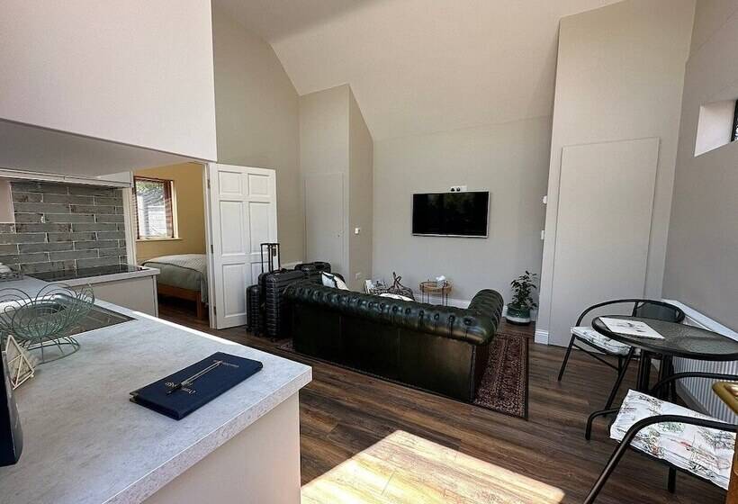 צימר Oranhill Lodge Guesthouse