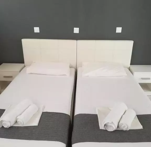 Family House Faliraki Studios Apartments