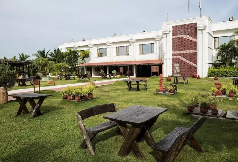 酒店 Chariot Beach Resort