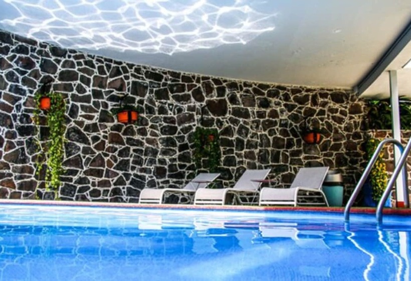 Country Hotel & Suites