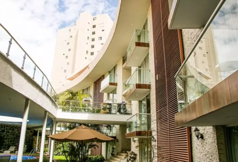 Country Hotel & Suites