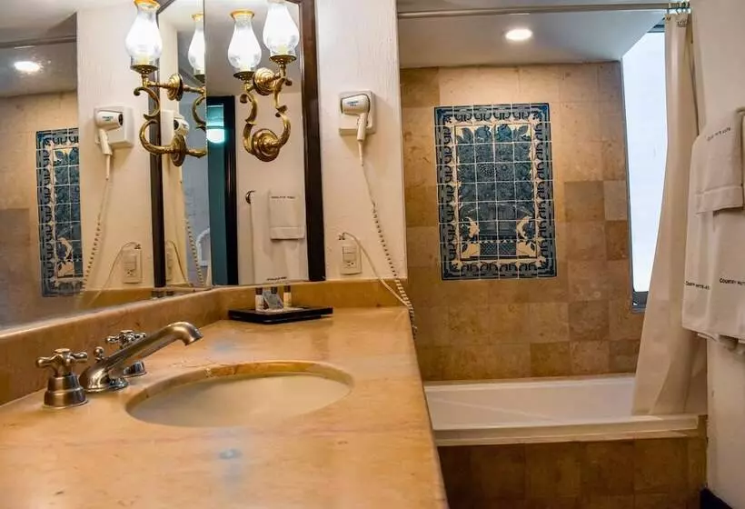 Country Hotel & Suites