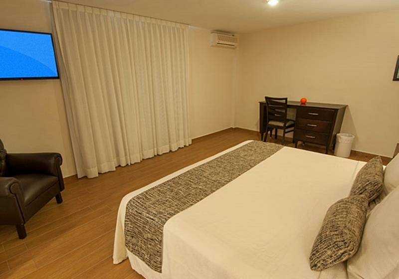 Country Hotel & Suites