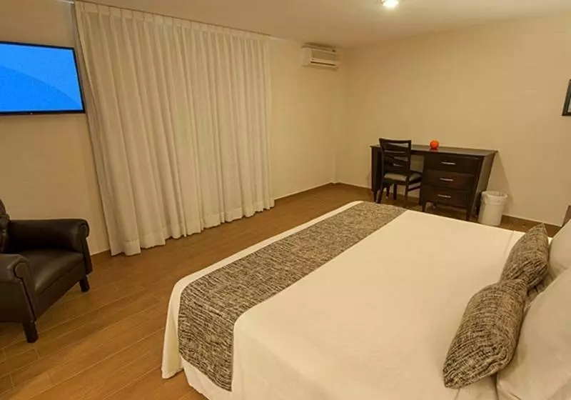 Country Hotel & Suites