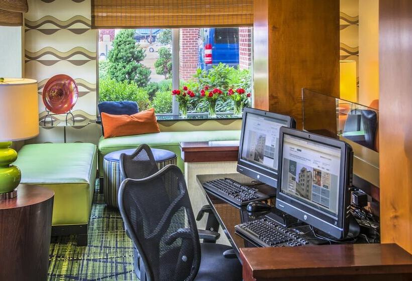 فندق Fairfield Inn & Suites Washington Dc