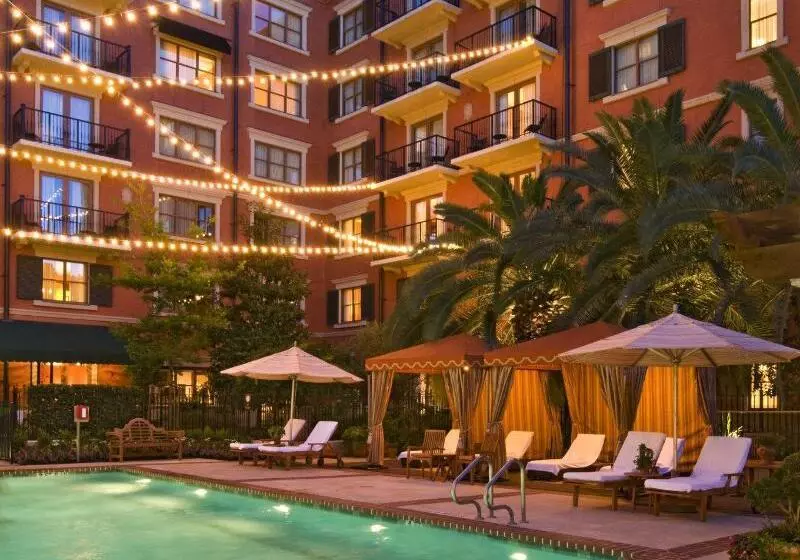 ホテル Granduca Houston