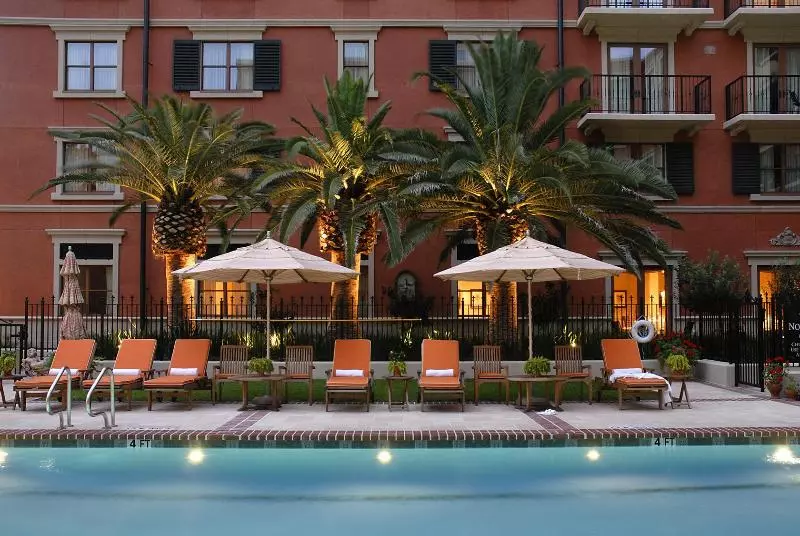 ホテル Granduca Houston