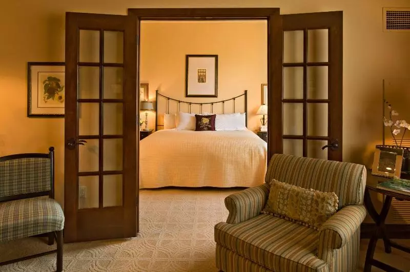 ホテル Granduca Houston